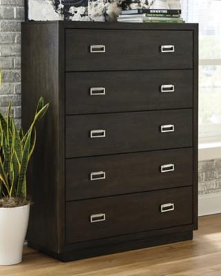 Ashley Hyndell Chest of Drawers B731-46