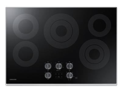 30" Samsung 5-Element Smart Electric Cooktop with Knob Controls - NZ30K6330RS/AA